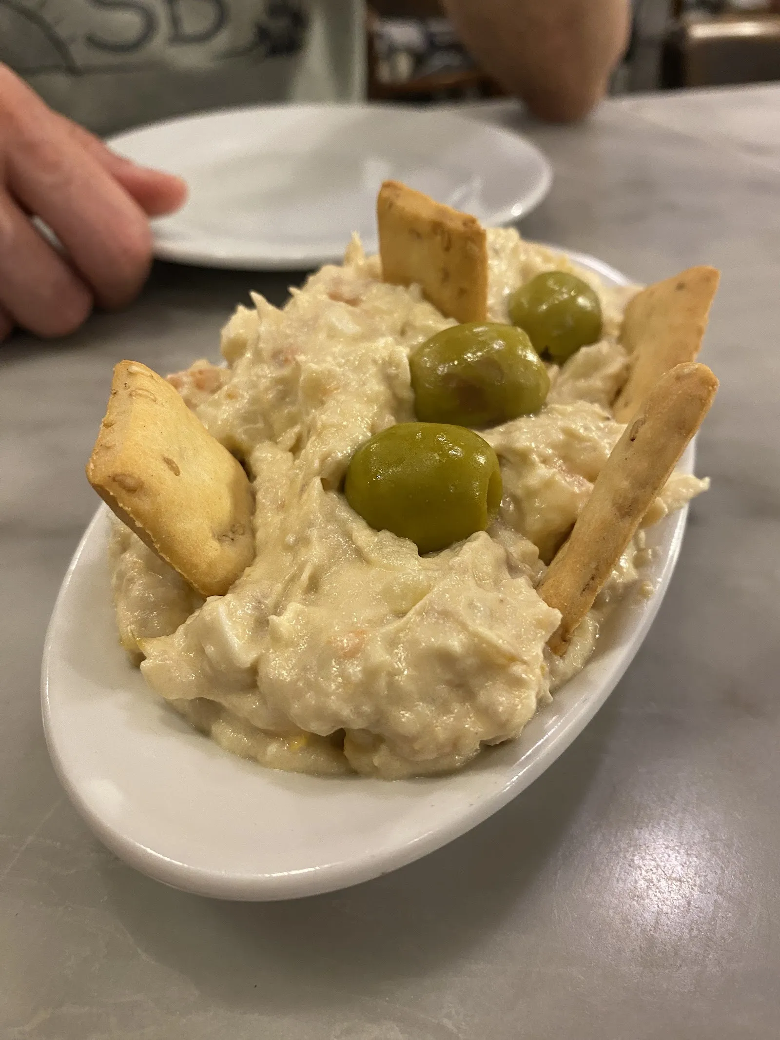 Ensaladilla russa amb olives